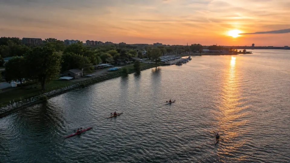 Production vidéo cinématique sur le canal de Lachine